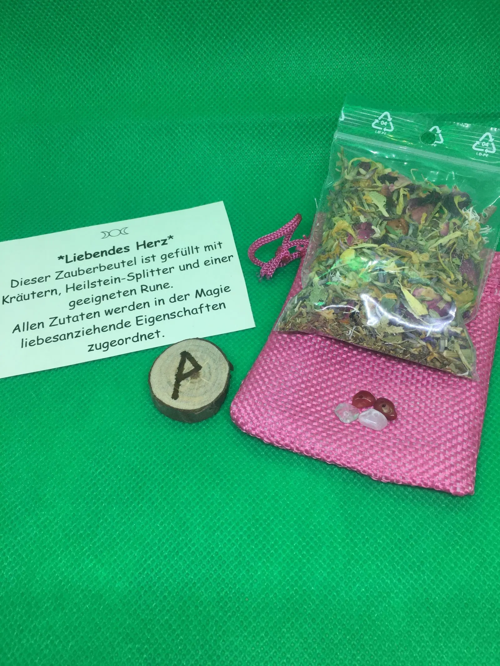 Zauberbeutel Liebendes Herz mit rosa Beutel, Kräutern und Rune